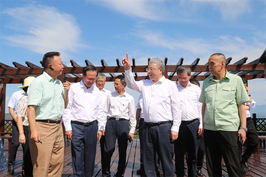 2024.06.23全國政協(xié)副主席、民盟中央常務副主席、中國科學院院士、清華大學副校長王光謙蒞臨金徽股份視察.jpg