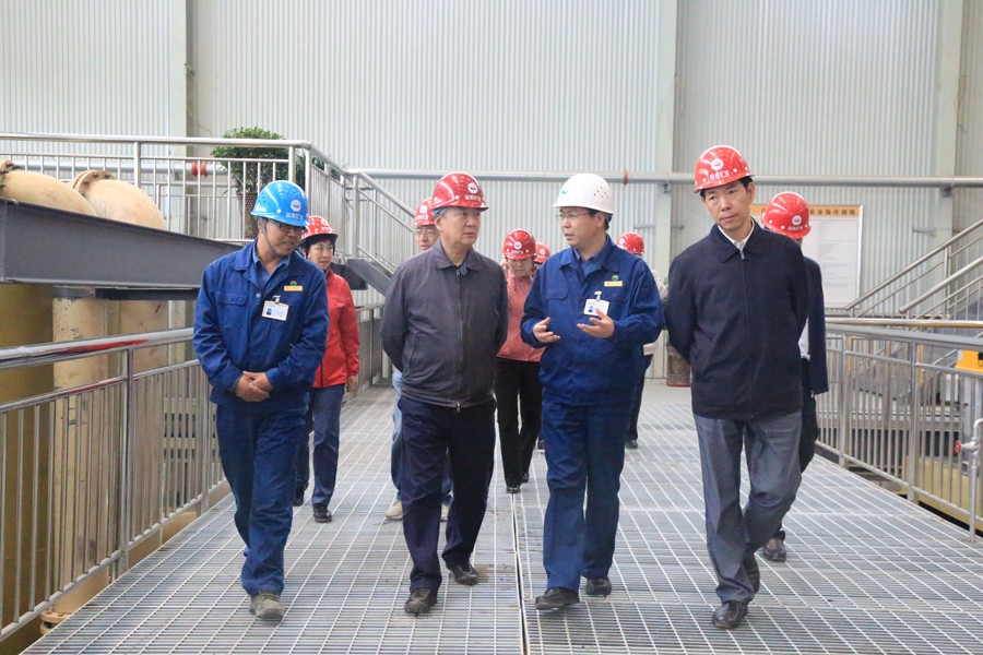 20-2016年5月，國家水利部原副部長朱登銓一行蒞臨金徽股份調(diào)研項目建設工作。.jpg
