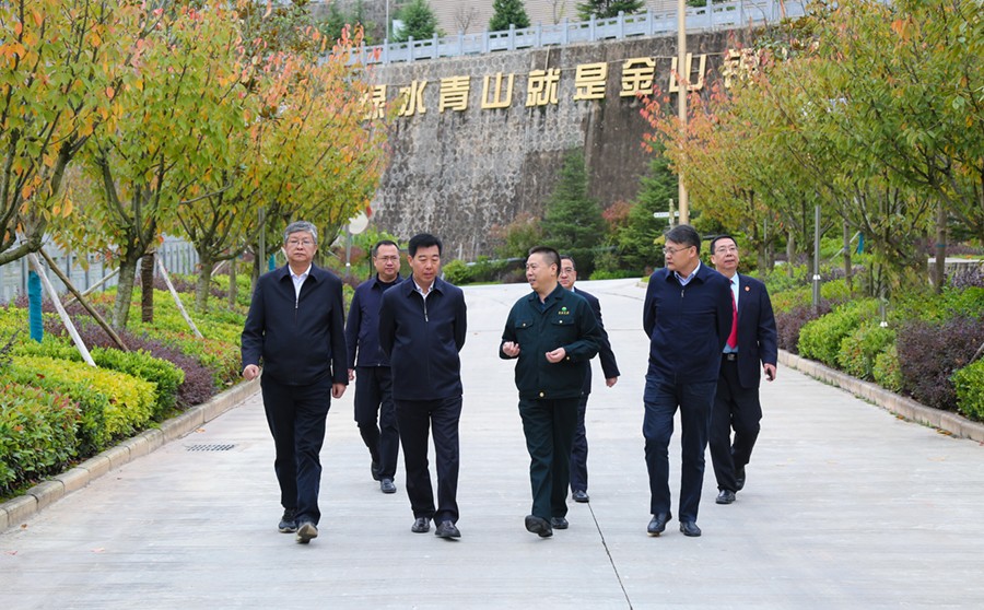 29-2021年10月，甘肅省高級人民法院院長張海波蒞臨公司調(diào)研。.jpg